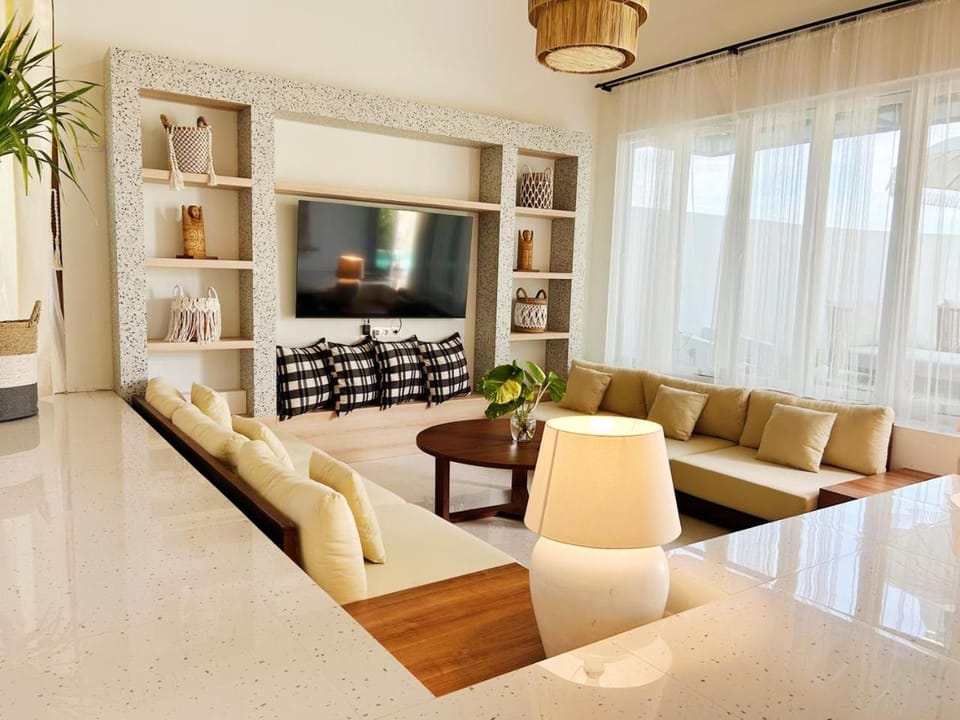 Communal lounge/ TV room, Living room
