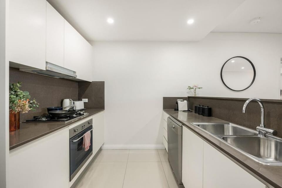 Botany Urban Oasis 3BR Parking Famliy Apartment in Mascot