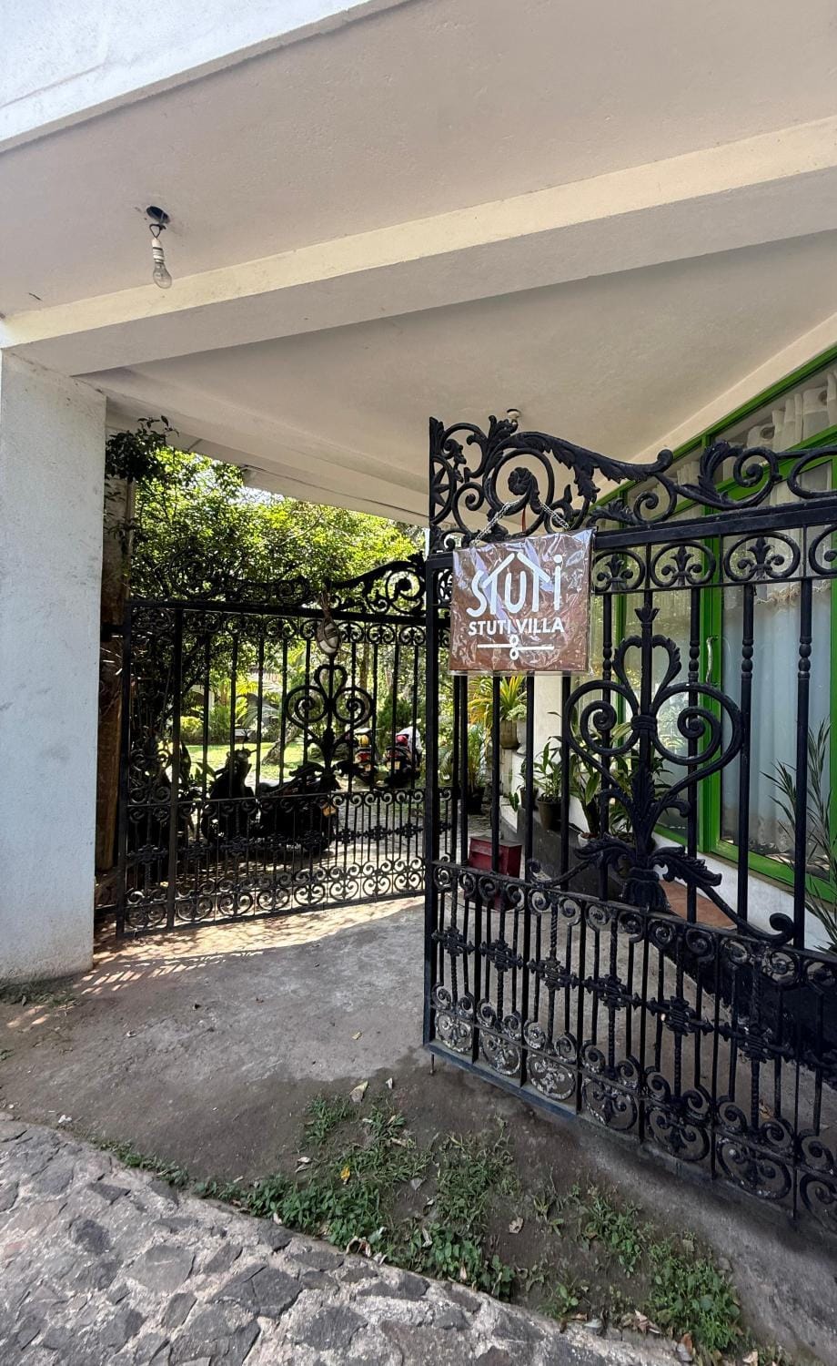 Day, Garden, Garden view, Street view