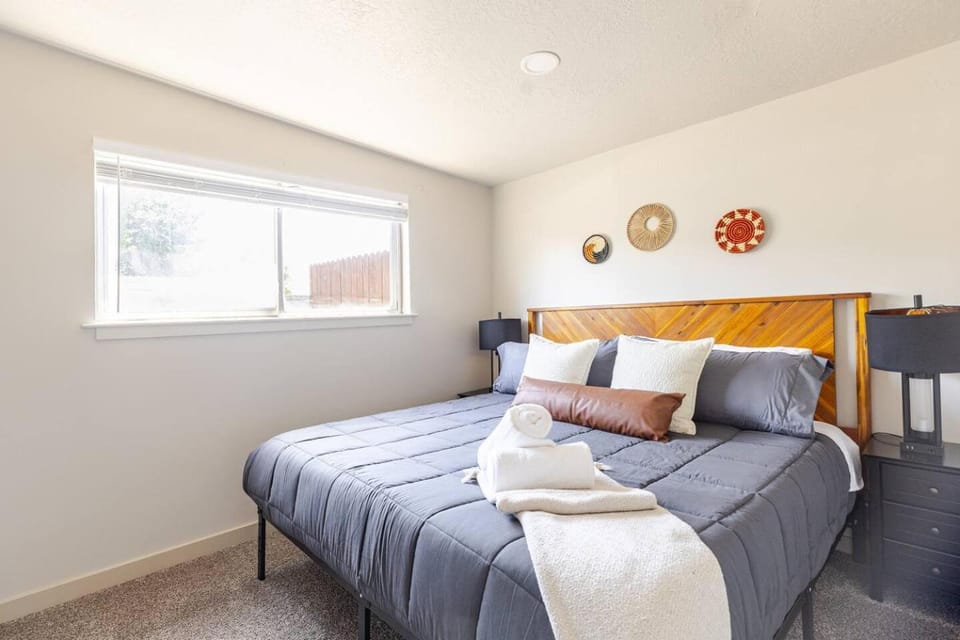 Urban Escape, Central, West Valley City House in West Valley City