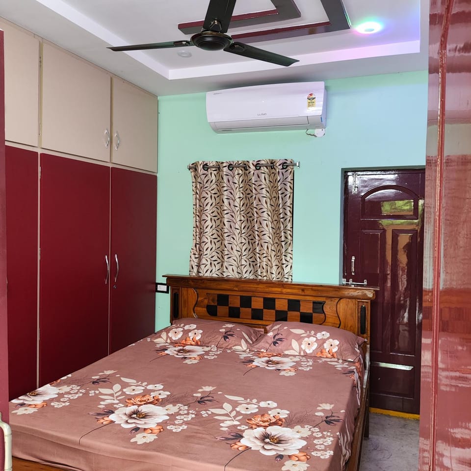 AVI Homestay Palakollu Apartment in Telangana