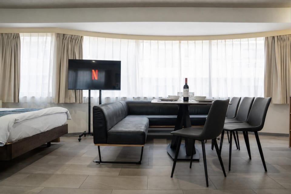 TV and multimedia, Dining area