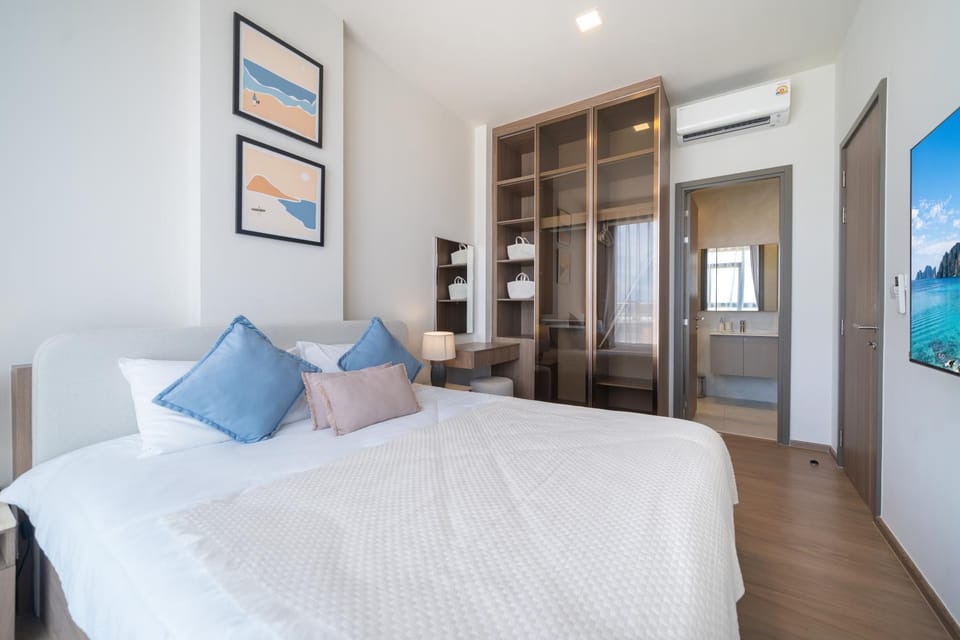 Bed, Bedroom, wardrobe