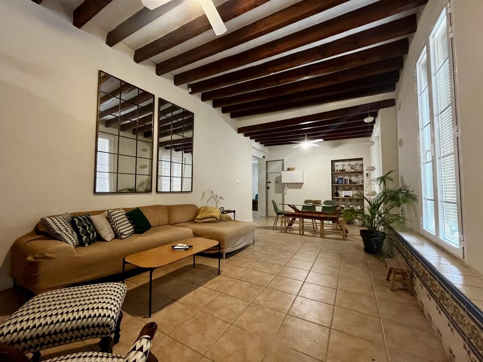 Communal lounge/ TV room, Living room