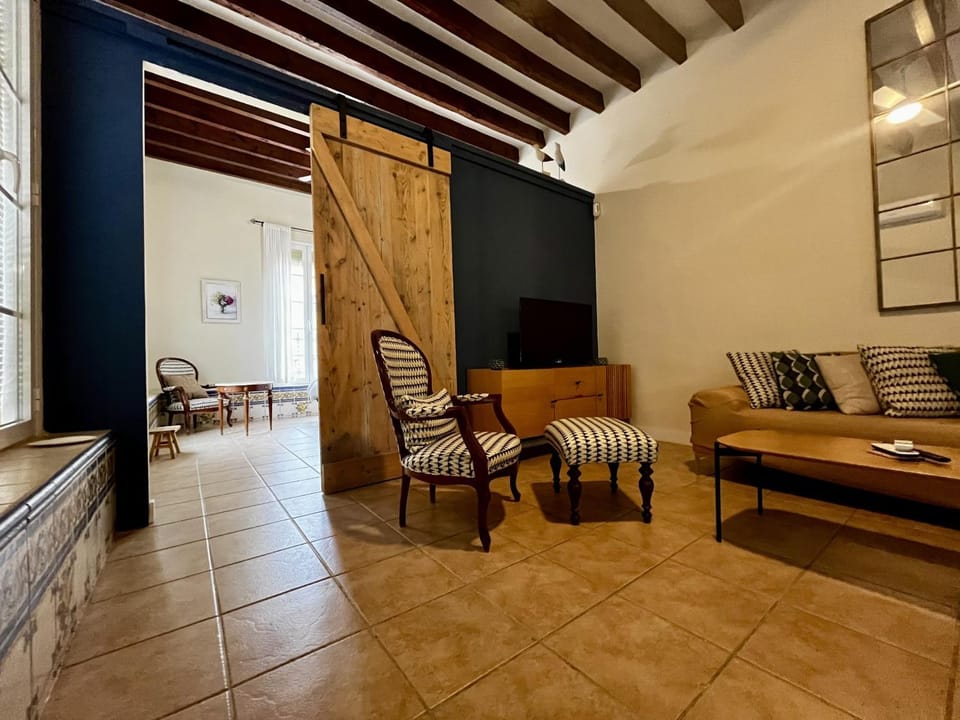 Communal lounge/ TV room, Living room