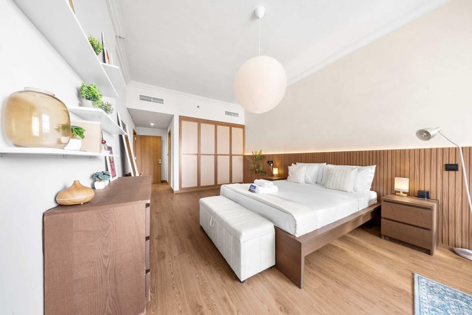 Free housekeeping visits during your stay - StayShort - Stylish 1-Bedroom Retreat in JVC that Sleeps 2 Apartment in Dubai