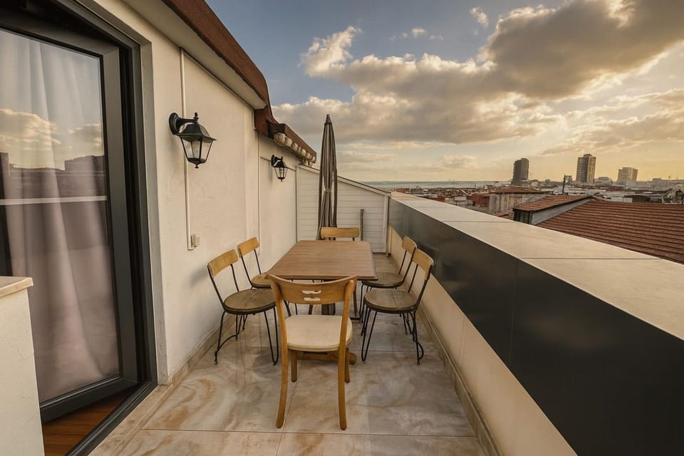 Balcony/Terrace, Seating area, Dining area