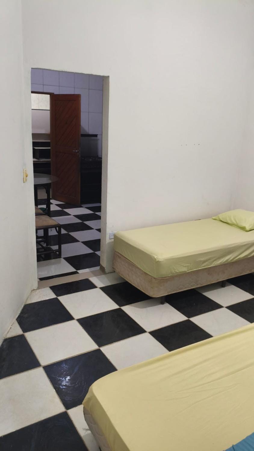 Casa2 a 7 minutos da praia Da ENSEADA de carro e 25 minutos de pé mais ou menos 2 Km da Praia House in State of São Paulo