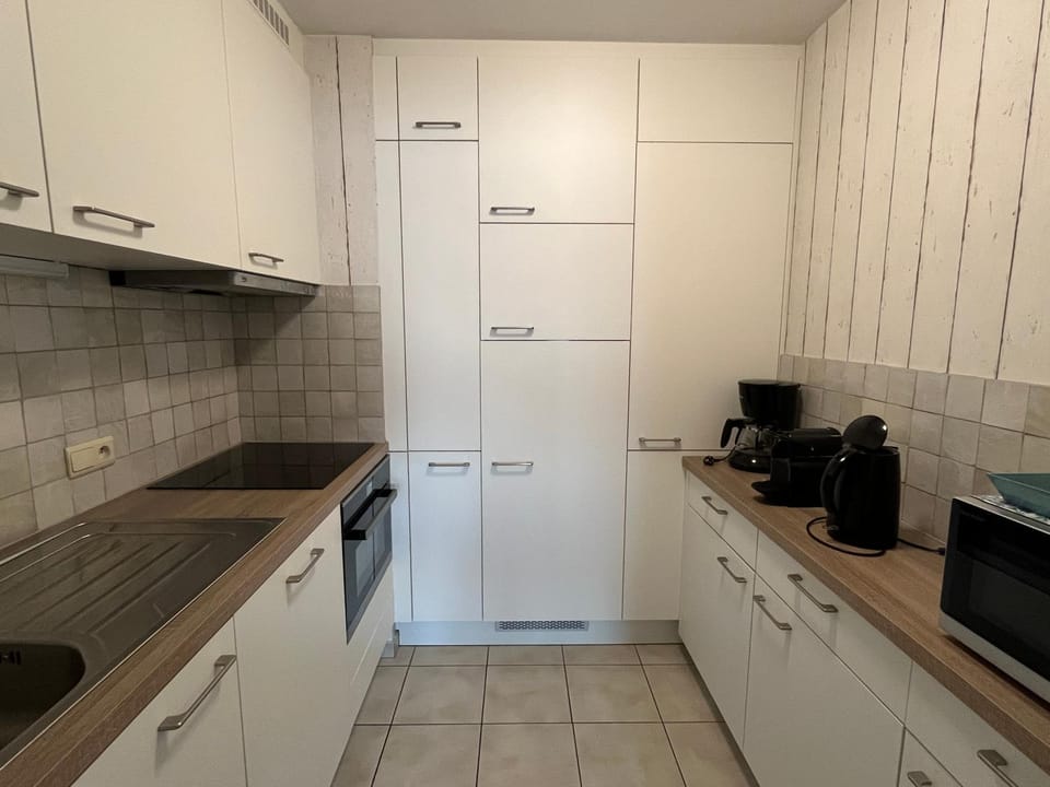 dishwasher, oven, stove, kitchen