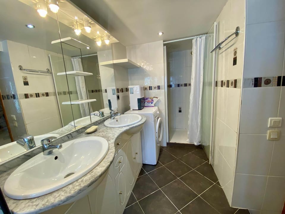 Shower, Bathroom, Bath