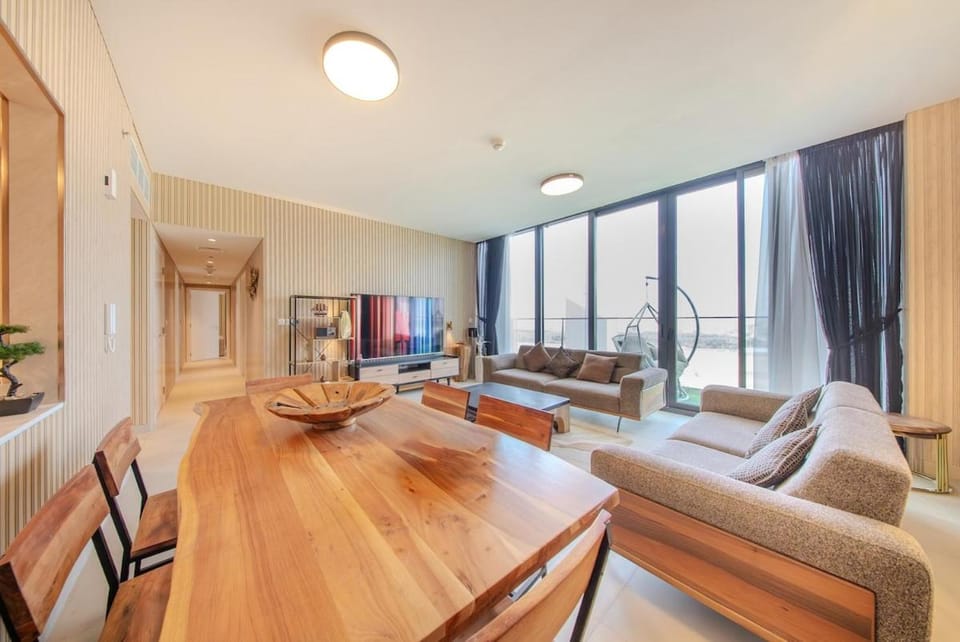 3BR Amazing Penthouse of Aljada in Misk 2 - Skyline views - 3WC - Maid washroom Apartment in Al Sharjah