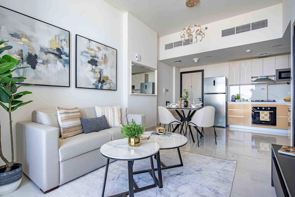 Kitchen or kitchenette, Seating area, Dining area