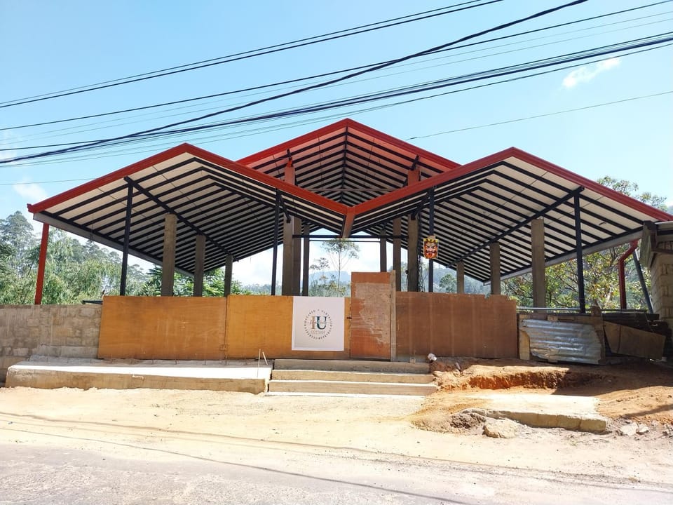Property building, Facade/entrance, Day