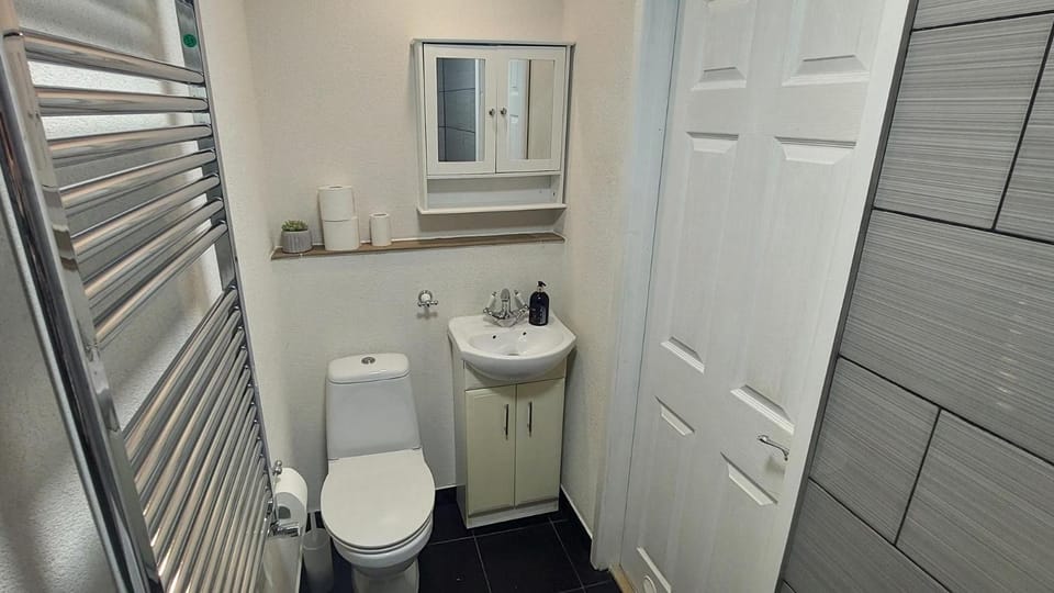 Toilet, Bathroom