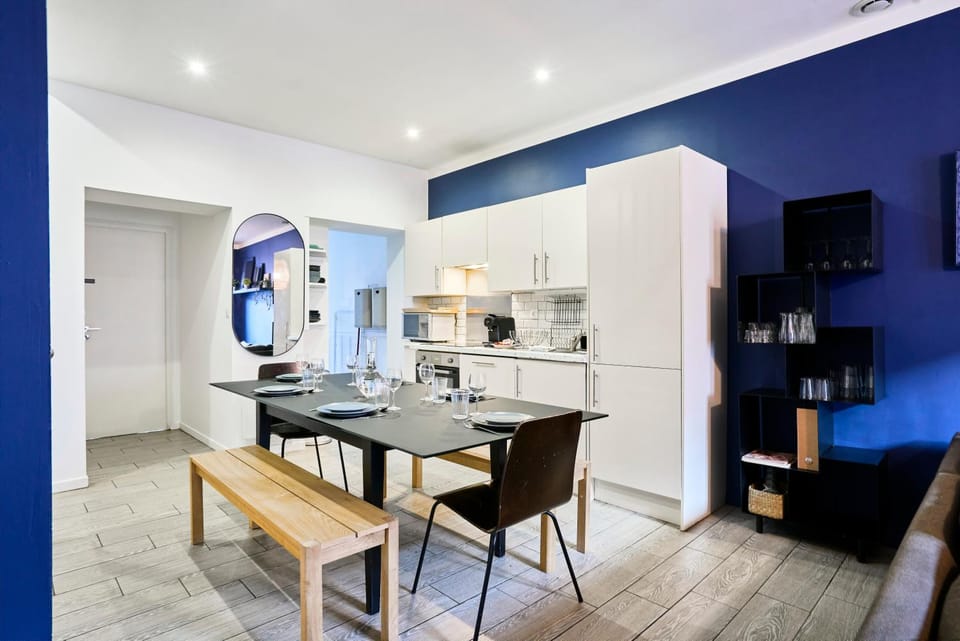 Kitchen or kitchenette, Dining area, oven, pet friendly, stove