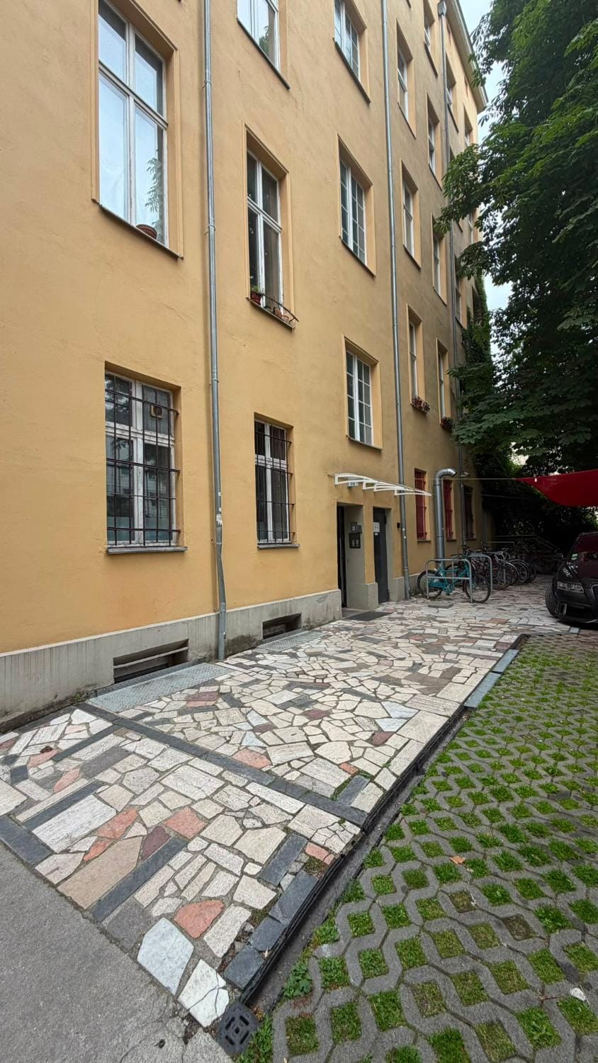 Property building, Facade/entrance