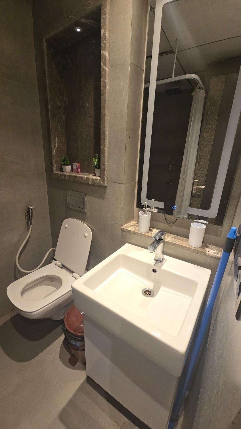 Hidden gem by Luxury Loft 39th floor Apartment in Noida