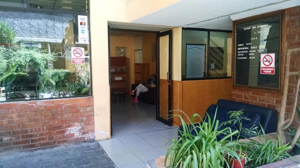 Facade/entrance