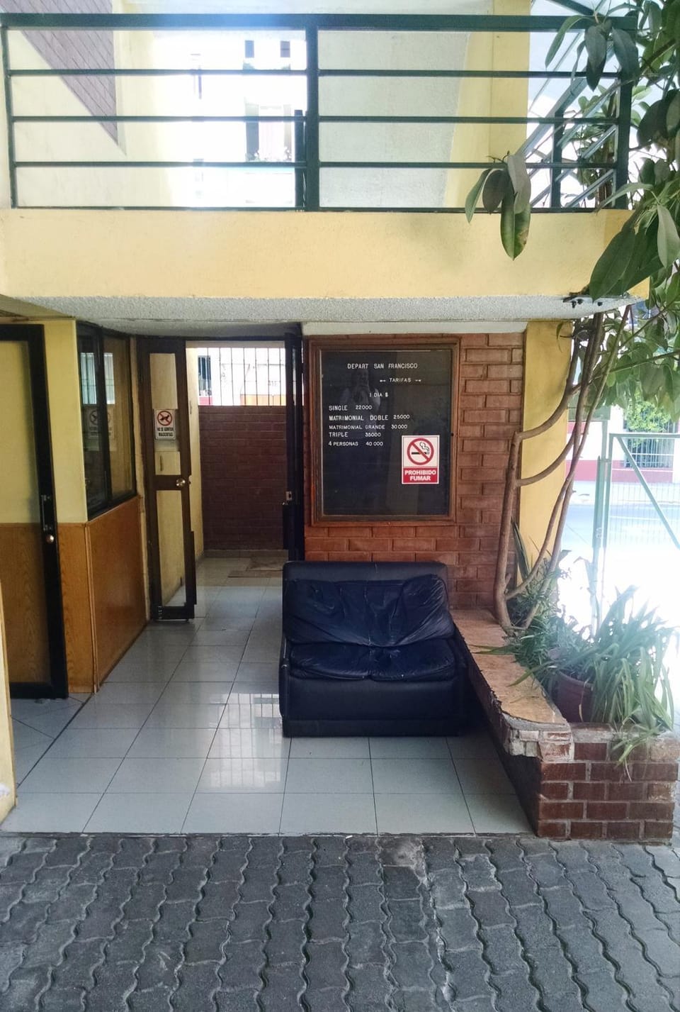 Facade/entrance