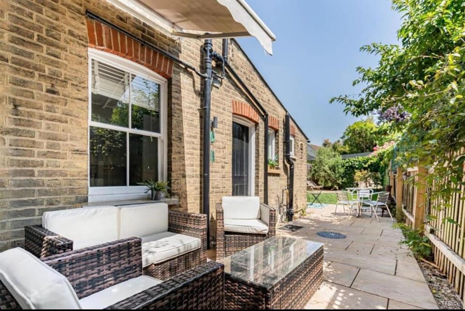 Central Cambridge with Free Parking and Pets welcome House in Cambridge