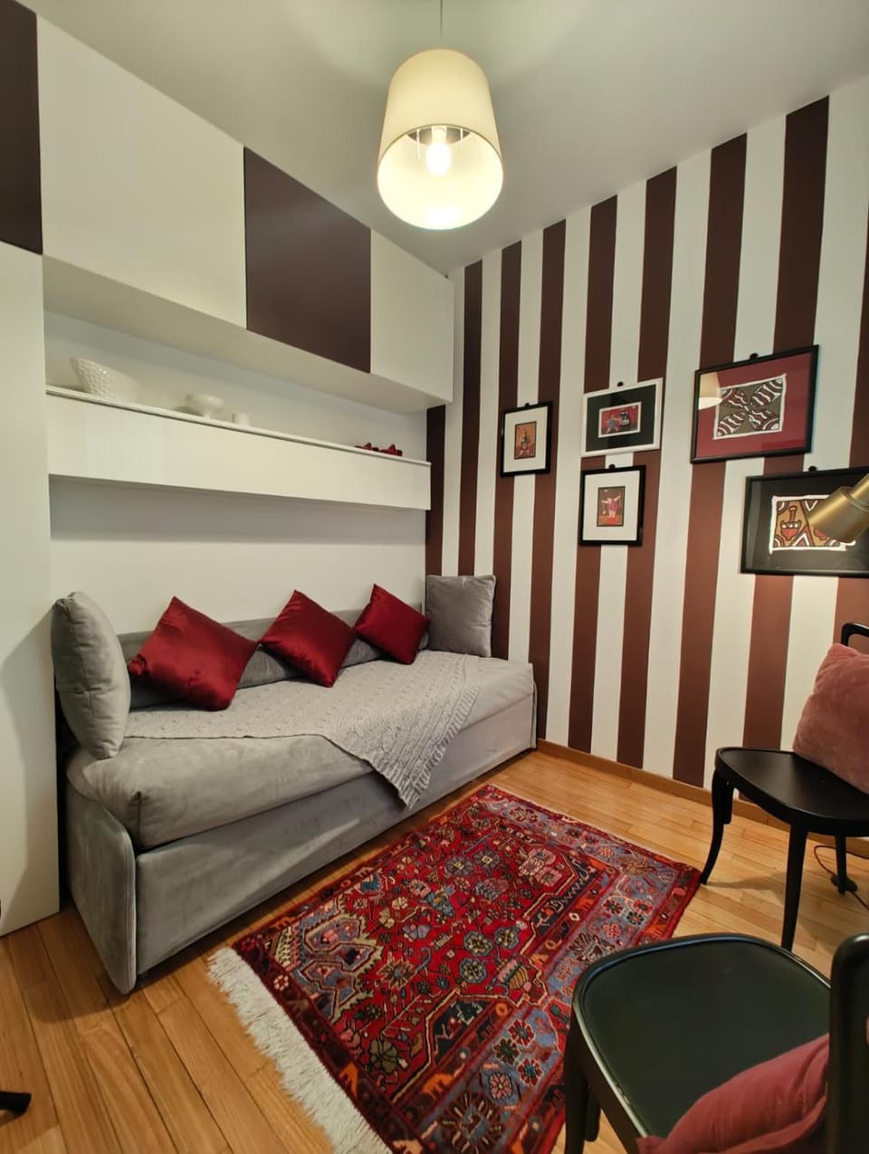 Seating area, heating, air conditioner