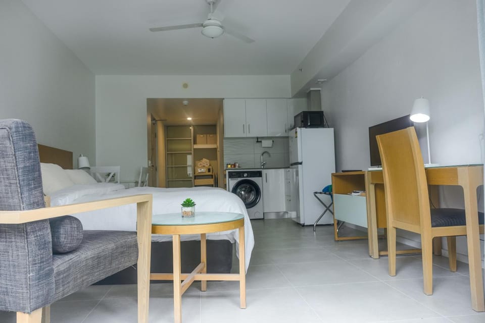Darwin Central Escape Hotel Style Apartment with Kitchen , Pool , Gym , Car Park,Balconey Apartment in Darwin