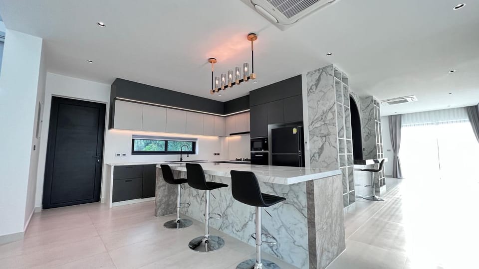 Restaurant/places to eat, Coffee/tea facilities, Breakfast, dishwasher, oven, kitchen