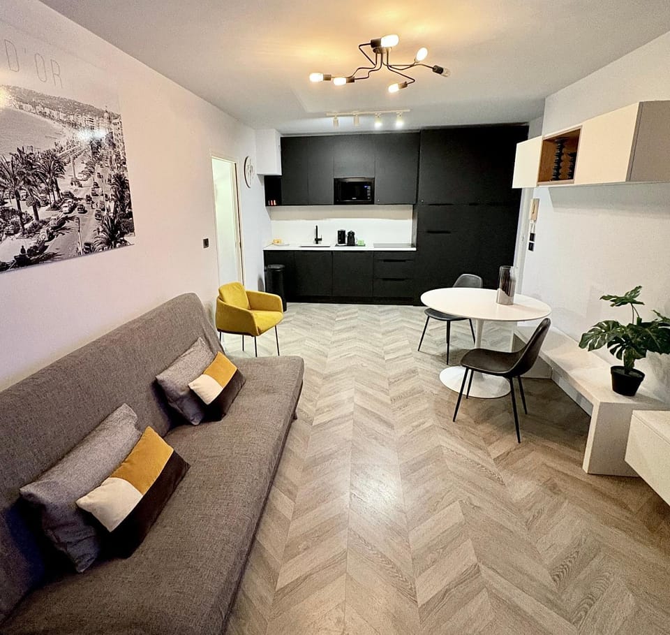 Heart of Cannes Azure Home Apartment in Cannes