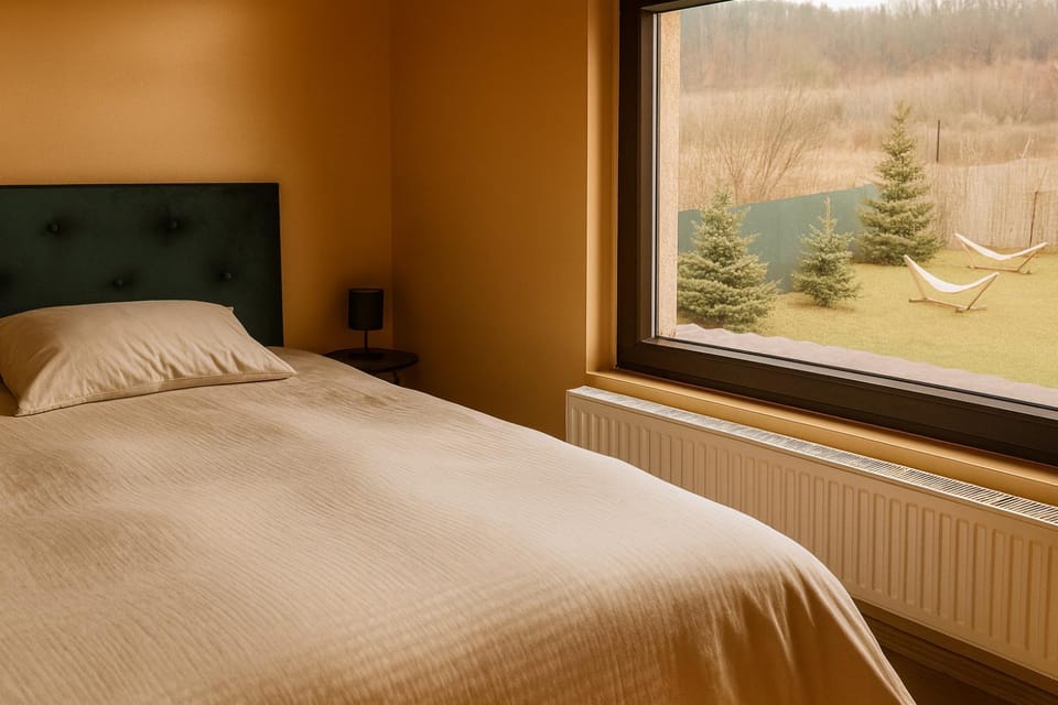 Bed, Natural landscape, Photo of the whole room, Bedroom, Mountain view