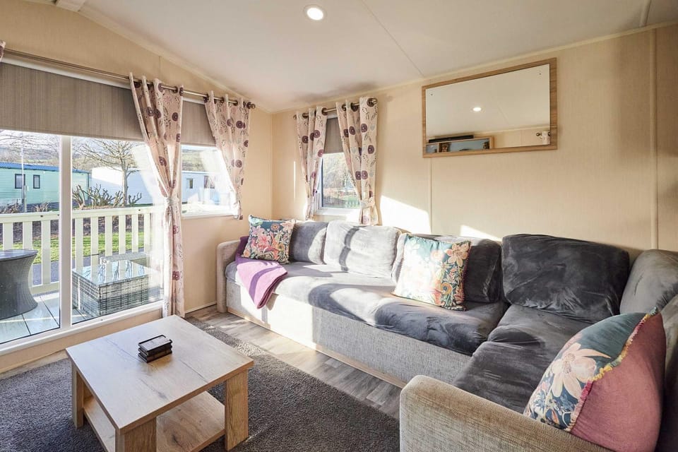 Host and Stay - 421 Wooler Park House in England