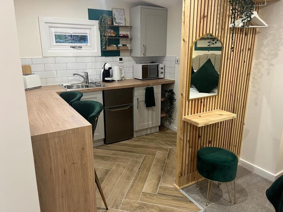 The Wee Bank Hut Apartment in Oban