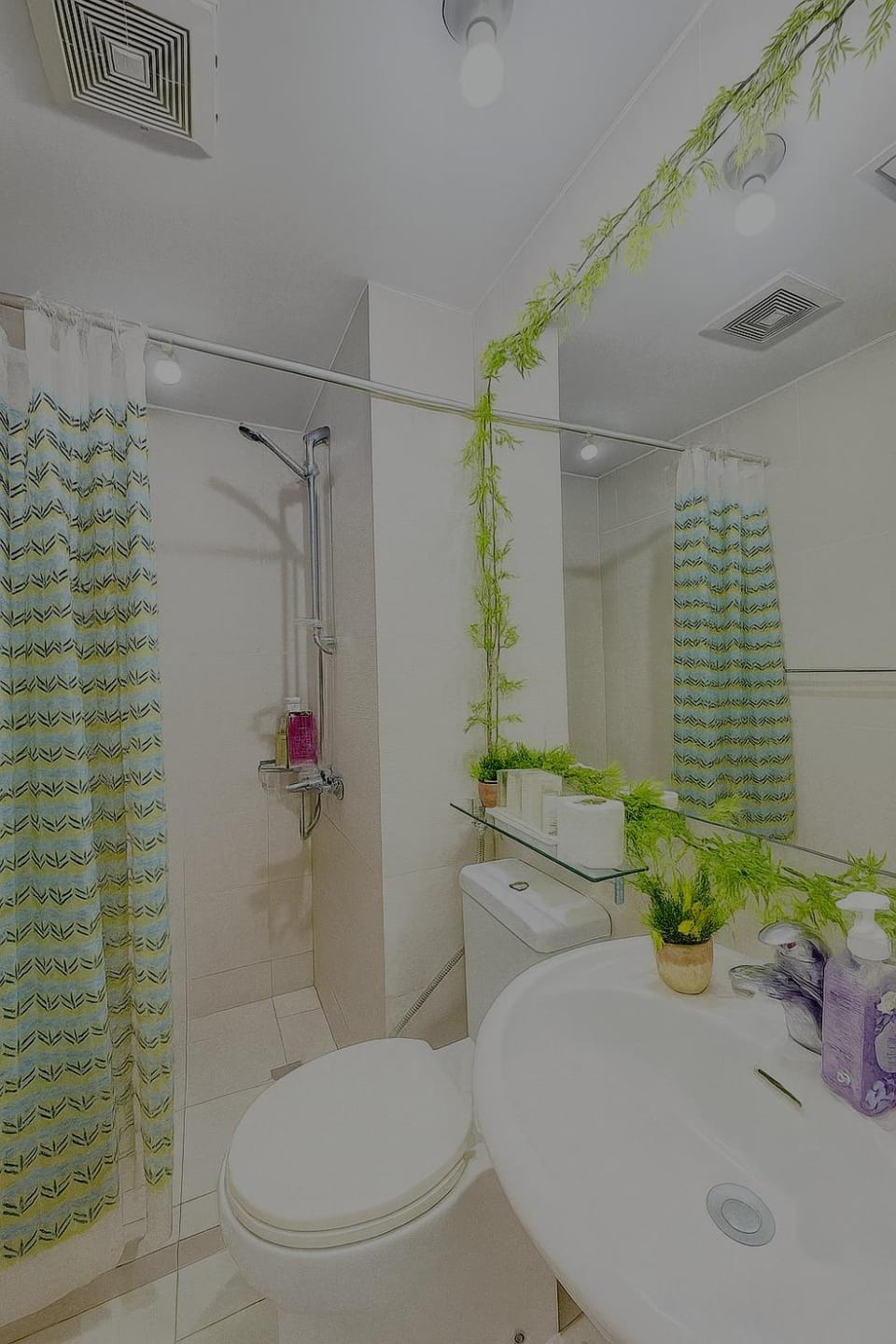 Cheapest staycation miami tower azure Apartment in Paranaque