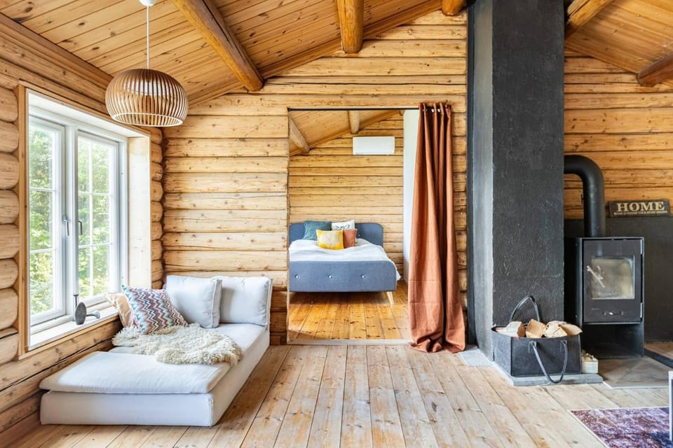 Cabin, 30 m to the sea, 25 min Oslo, 10 min Tusenfryd Cabin in Viken, Norway