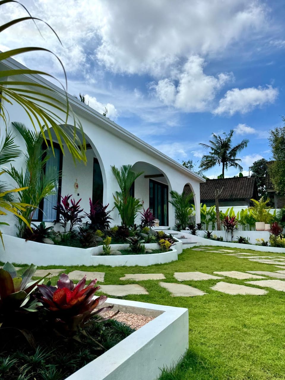 Property building, Natural landscape, Garden, Garden view