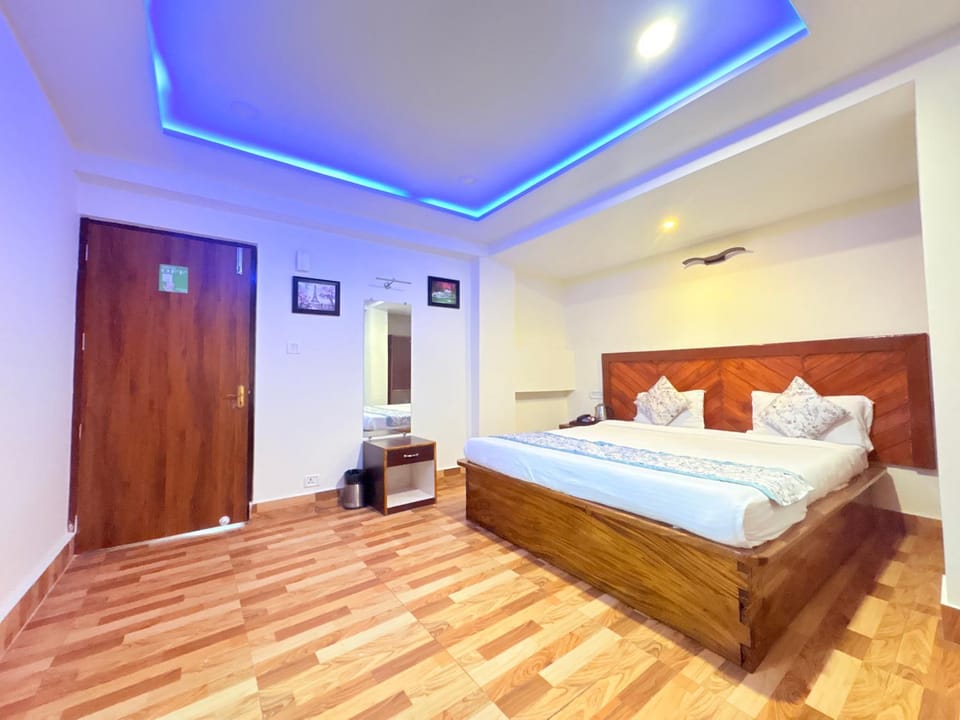 Bed, Photo of the whole room, Bedroom, towels, wardrobe
