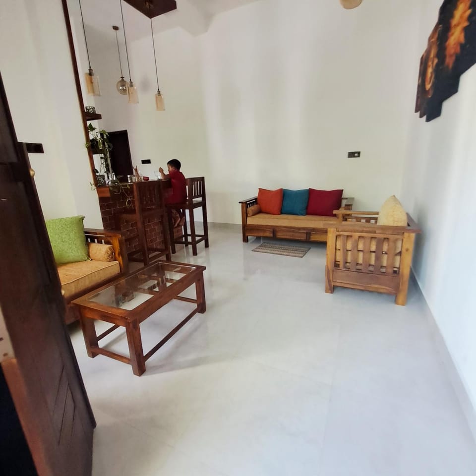 Villa Golden Way Bed and Breakfast in Gangawatakorale