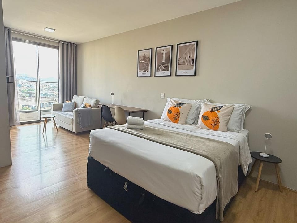 Bed, Seating area, Bedroom, towels