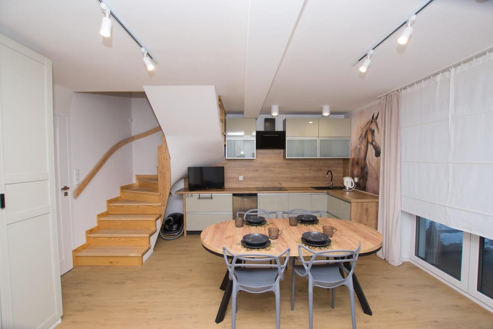 Kitchen or kitchenette, Living room