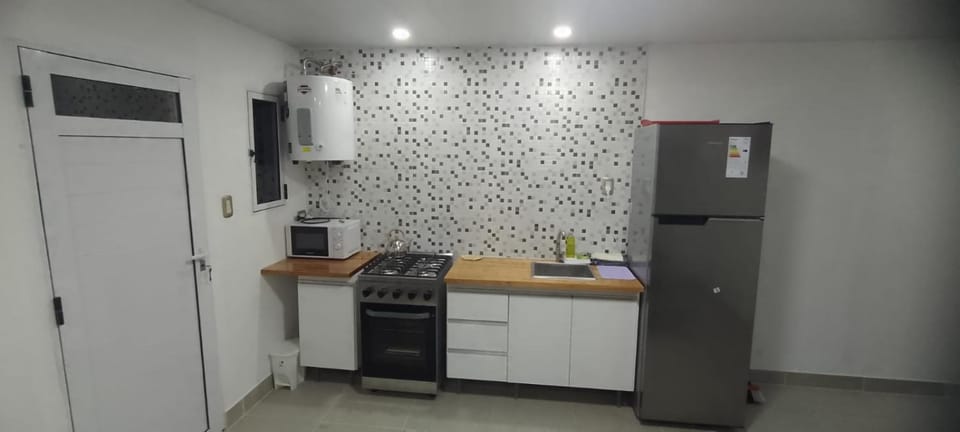 Depto con amplio parque compartido 4 personas Apartment in Miramar