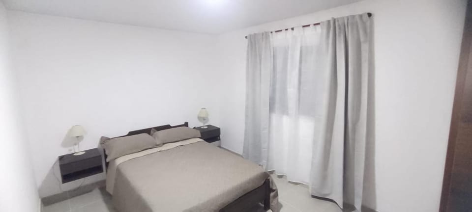 Depto con amplio parque compartido 4 personas Apartment in Miramar