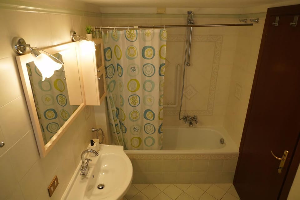 Casa nel Verde in Collina con Terrazzo Vista Mare House in Camaiore