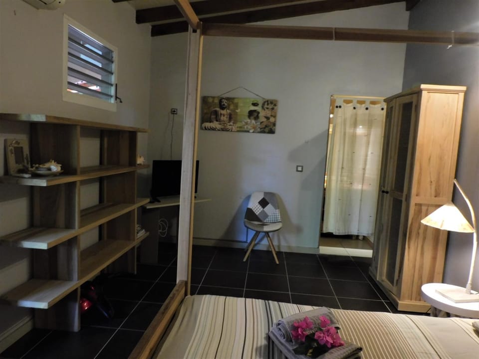 Studio 1 SOUS LES COCOTIERS Apartment in Leeward Islands