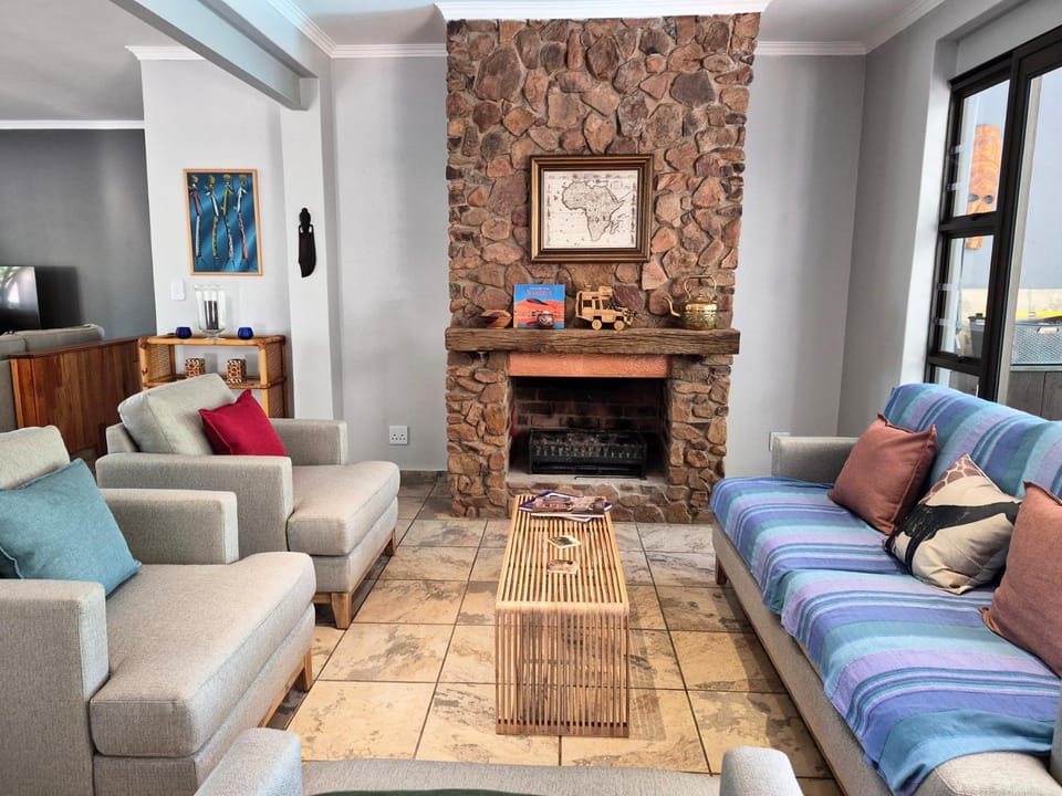 Living room, fireplace