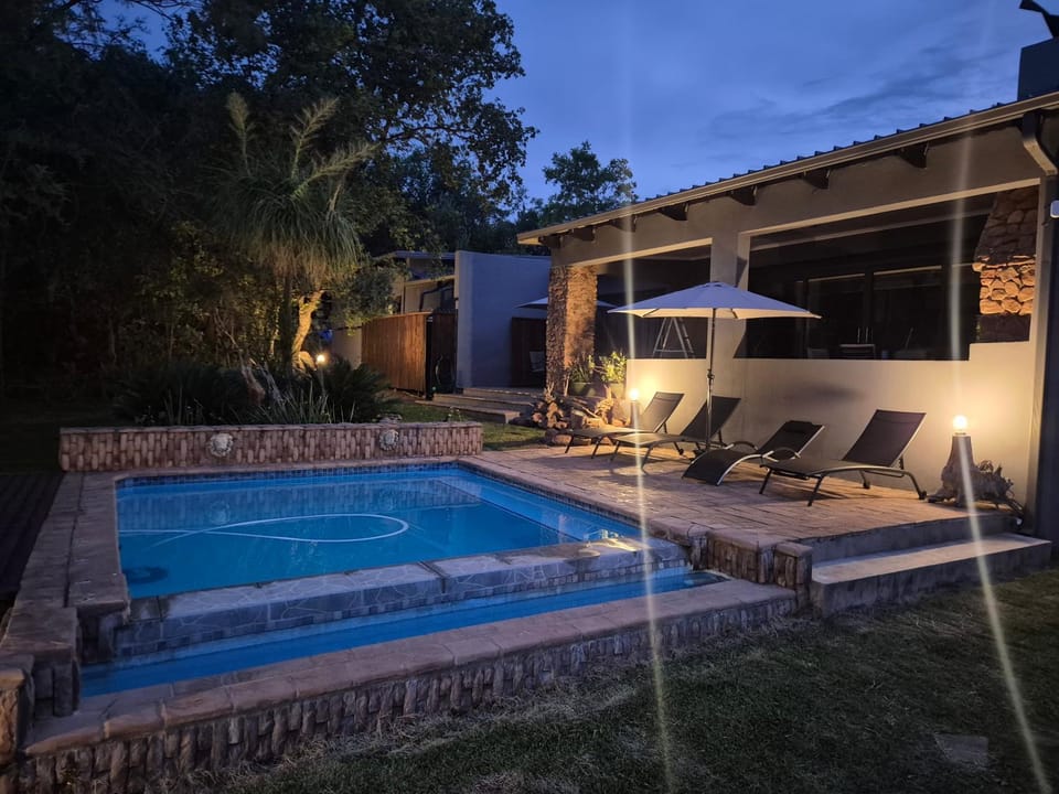 Night, Swimming pool, Swimming pool, sunbed