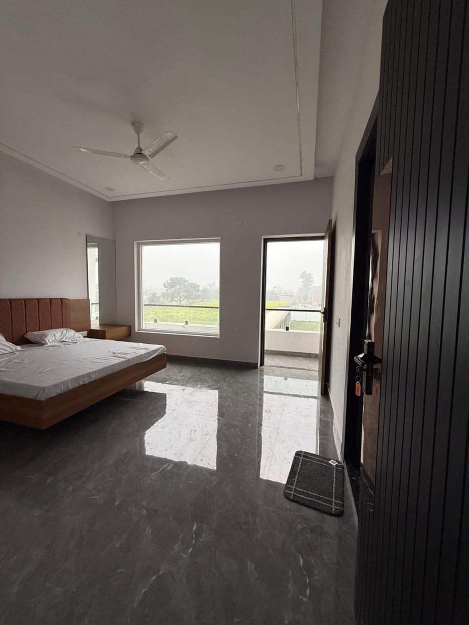 The grand royal palace Farm Stay in Uttar Pradesh