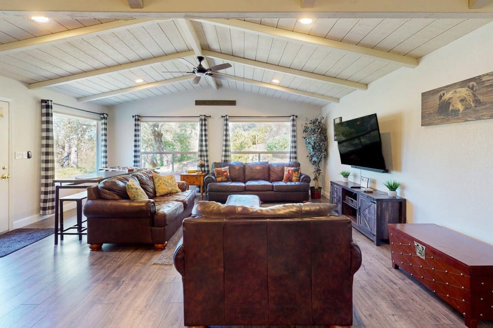 Whispering Pines House in Oakhurst