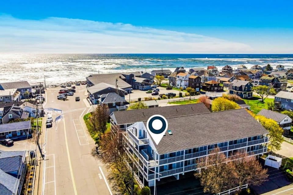 Saltwater Breeze Apartment in Wells