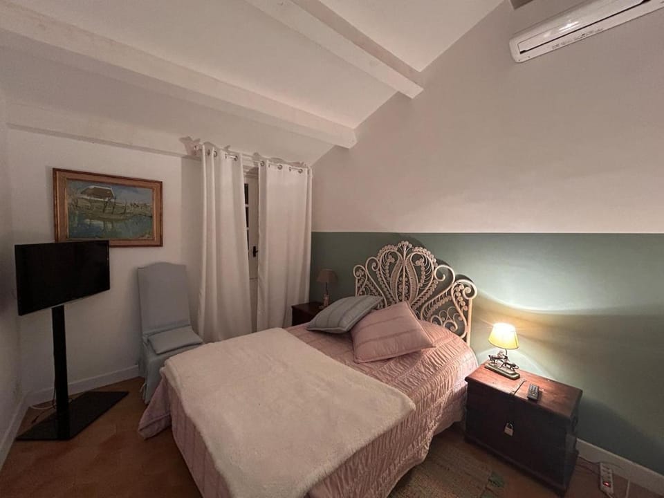 MAIS Mazet Paprika House in Saintes-Maries-de-la-Mer