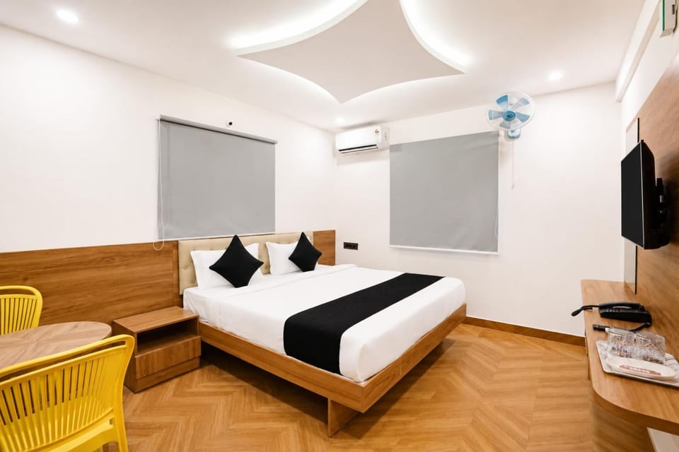 Bed, Bedroom, wardrobe, air conditioner