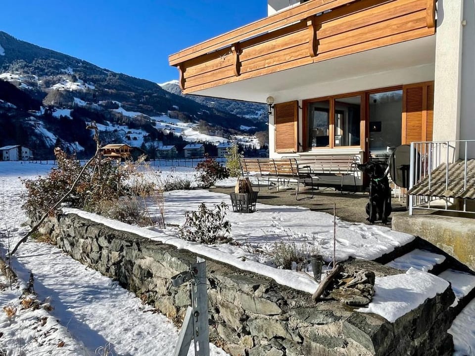 Property building, Natural landscape, Winter, Balcony/Terrace, Mountain view